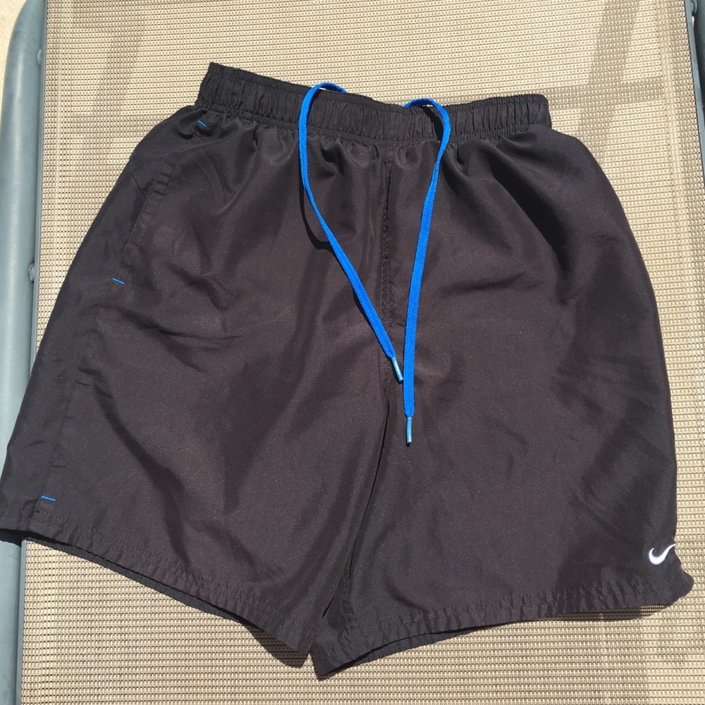 NIKE men’s running shorts